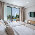 Дом отдыха Bitter Almond Trees Никиана