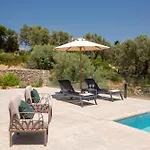 Bitter Almond Trees Tatil Evi